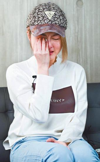 女星自曝18岁时拍私照遭性侵：讲出来心里舒服