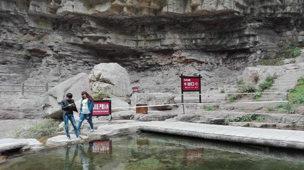 云台山落石砸死游客:环卫工称狝猴无磴石习惯