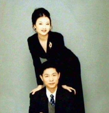 宋祖英与老公早期恩爱照曝光：写信赢得美人归